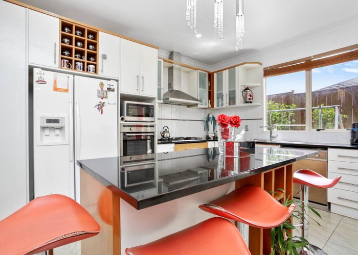  at 12 Parkvale Grove, Te Atatu Peninsula, Auckland