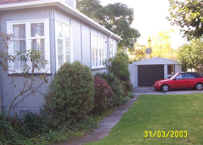  at 77 Tahapa Crescent, Meadowbank, Auckland