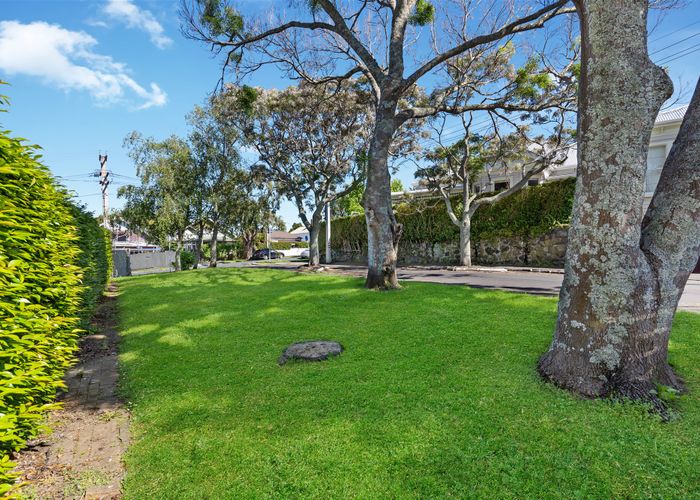 at 4/22 Wynyard Road, Mount Eden, Auckland