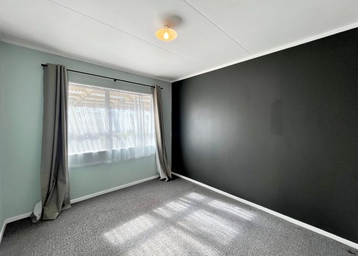  at 27 Tiller Close, Kelvin Grove, Palmerston North
