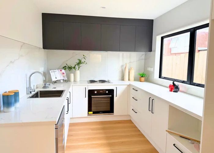  at Lot 5, 25 Crawford  Avenue, Mangere Bridge, Manukau City, Auckland