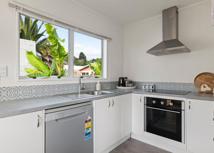  at 2/16 Parkers Road, Tahunanui, Nelson, Nelson / Tasman