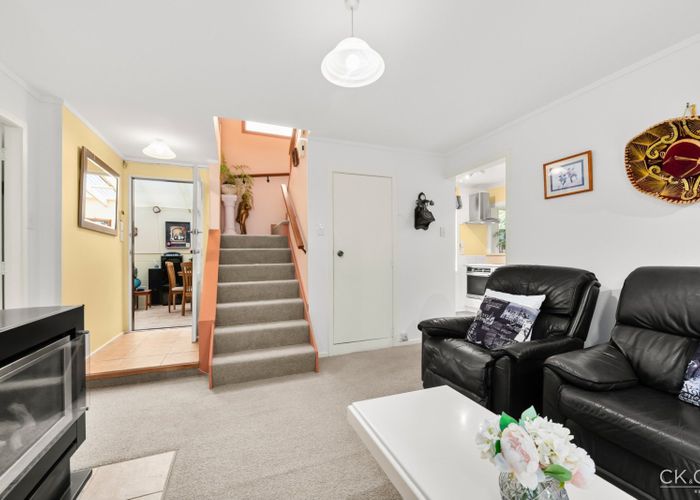  at 239a Whites Line East, Waiwhetu, Lower Hutt, Wellington