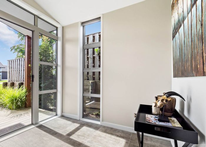  at 9 Meadowbrook Place, Buckland, Pukekohe