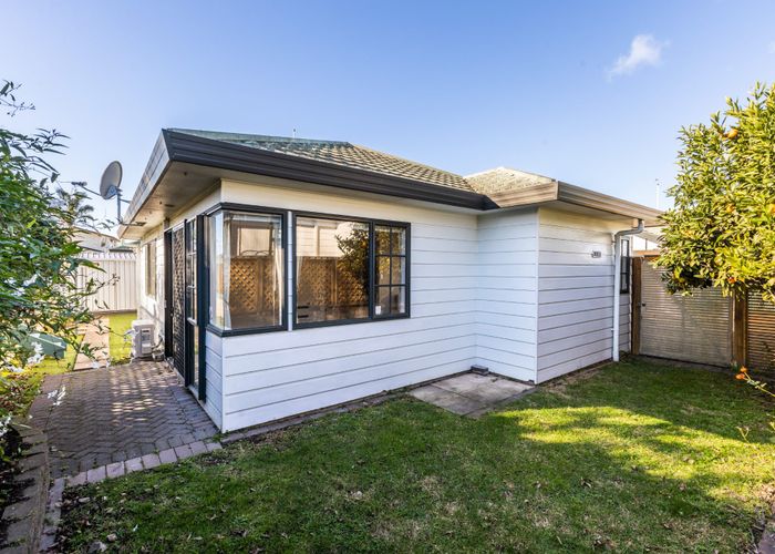  at 2/2A Spriggs Crescent, Greenmeadows, Napier, Hawke's Bay