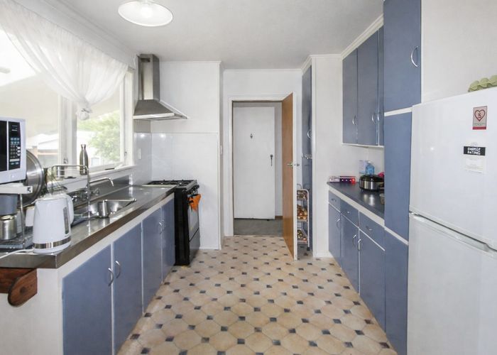  at 4 Clendon Place, Manurewa, Manukau City, Auckland