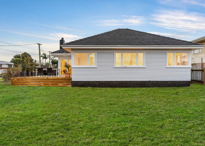  at 3/98 Kenderdine Road, Papatoetoe, Auckland