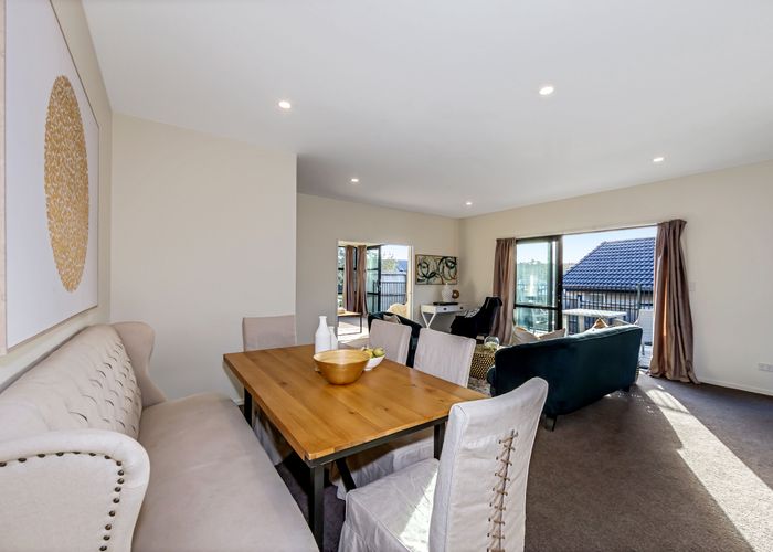  at 21 Botanical Drive, Silverdale, Silverdale