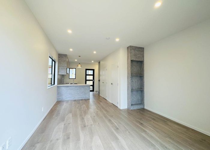  at 28 Fantail Place, Avondale, Auckland