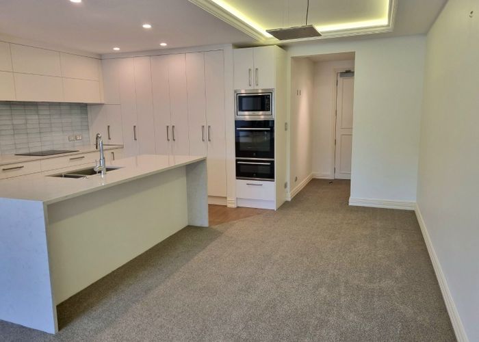  at GB/8 Sidmouth Street, Mairangi Bay, North Shore City, Auckland