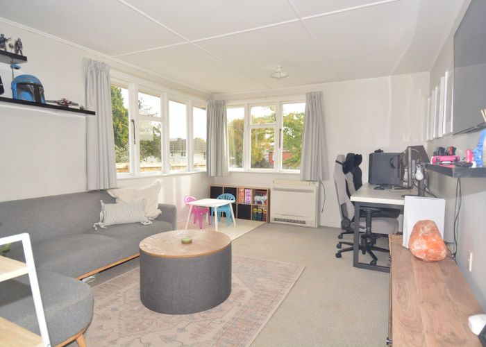  at 33 Lithgow Place East, Glengarry, Invercargill