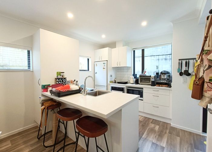  at 1/18 Titoki Street, Te Atatu Peninsula, Waitakere City, Auckland