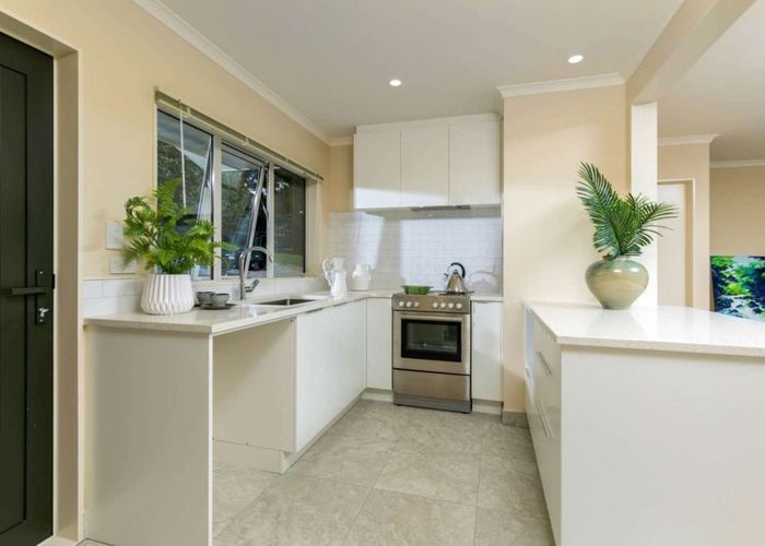  at 4a Viridian Lane, Greenhithe, North Shore City, Auckland