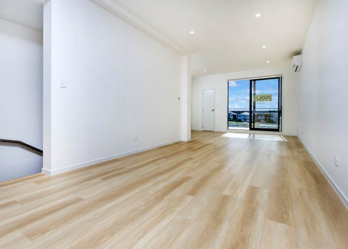  at 12 Papa Takaroa Lane, Flat Bush, Manukau City, Auckland