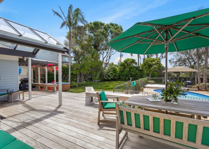  at 34 Norwood Road, Bayswater, Auckland