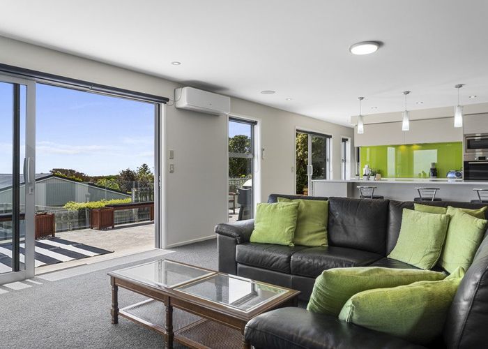  at 1 Hilltop Lane, Mount Pleasant, Christchurch