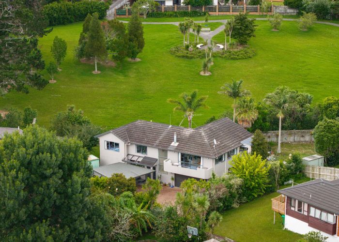  at 27 Sturm Ave, Royal Heights, Waitakere City, Auckland