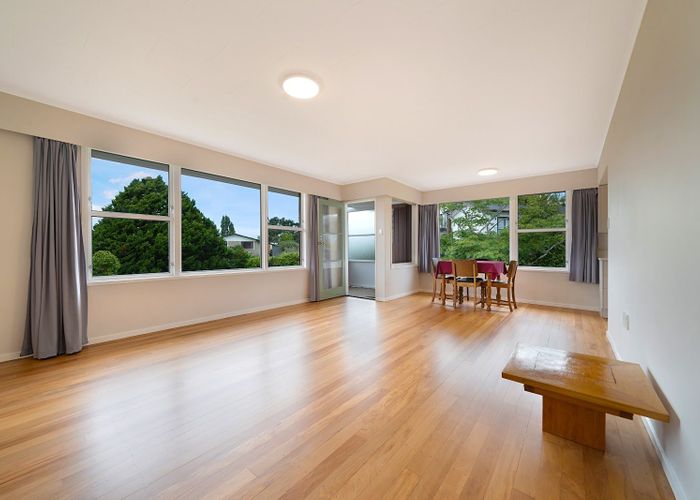  at Flat 2/7 Windermere Crescent, Blockhouse Bay, Auckland City, Auckland