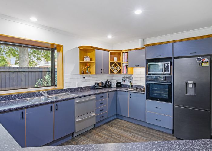  at 24 Eders Road, Woodend, Woodend