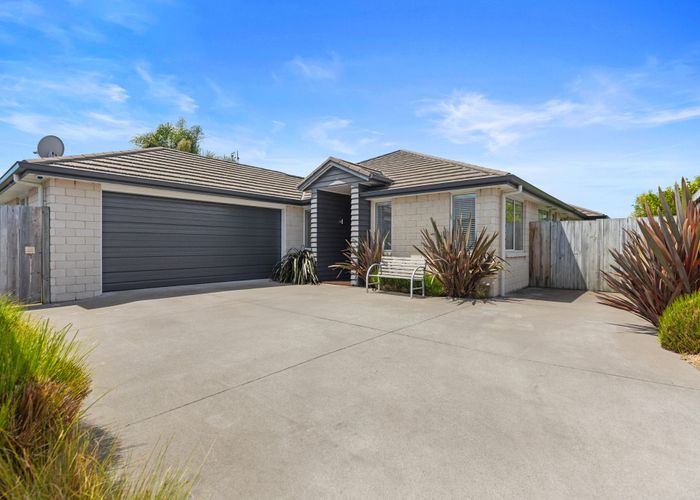  at 19 Oakwood Way, Papamoa Beach, Papamoa