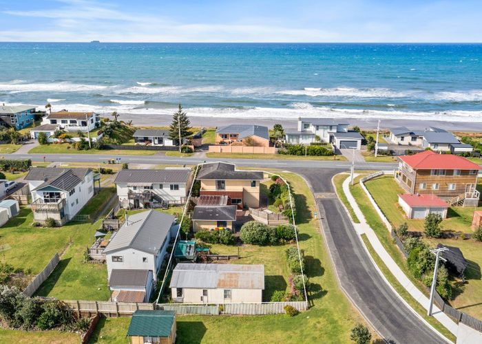  at 20 Pukehina Parade, Te Puke