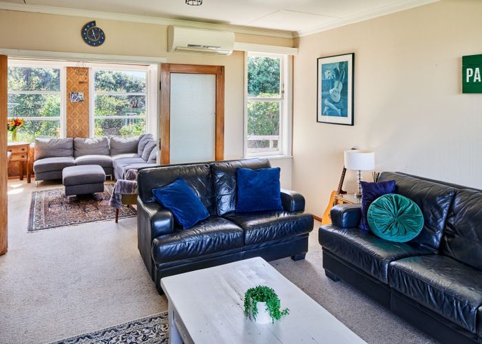  at 19 Corlett Road, Plimmerton, Porirua