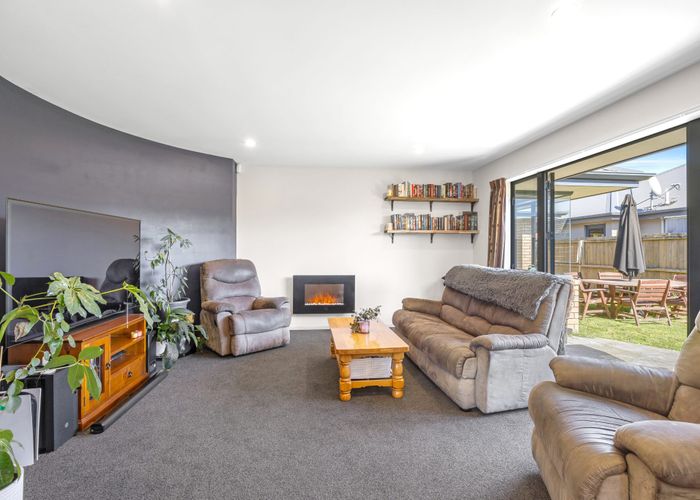  at 6 Sheraton Place, Redwood, Christchurch City, Canterbury