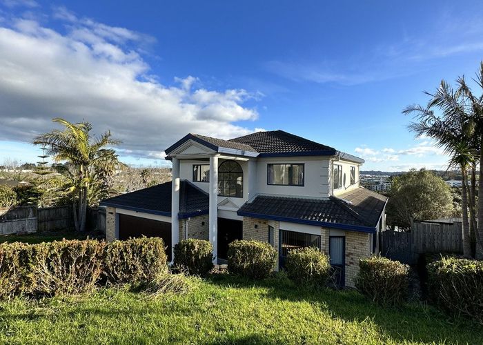  at 6 Cricklade Terrace, Windsor Park, Auckland