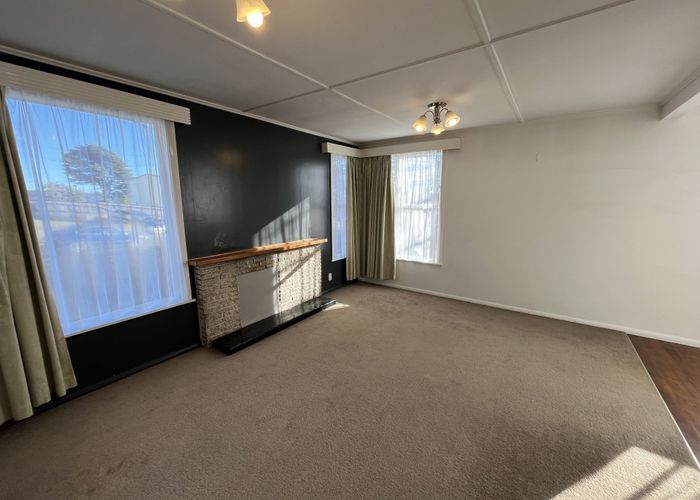  at 33 Leicester Street, Cannons Creek, Porirua, Wellington