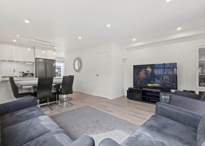  at 83 Thomas Road, Flat Bush, Manukau City, Auckland
