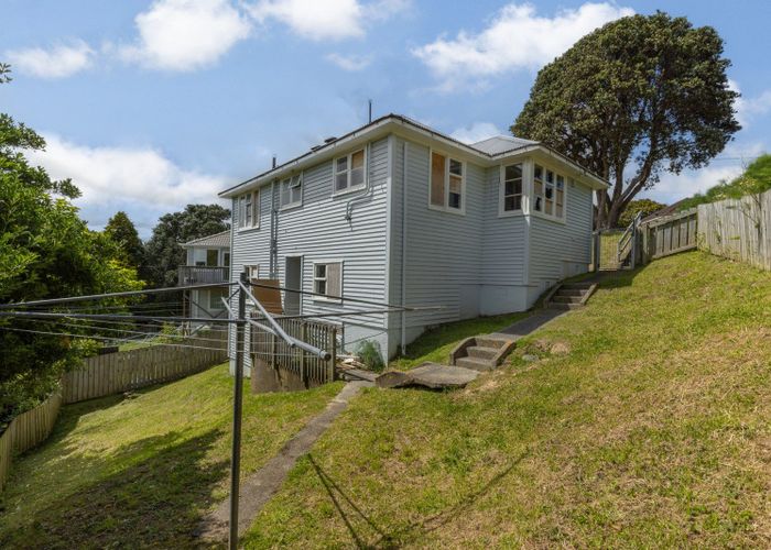  at 35 Gloucester Street, Cannons Creek, Porirua, Wellington