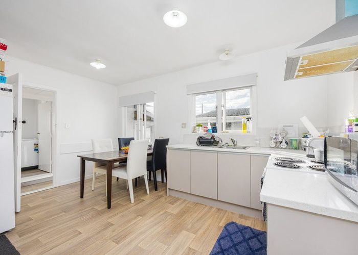  at 100 Settlement Road, Papakura, Papakura
