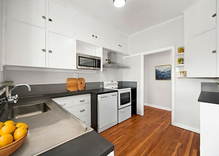  at 6 Bell Street, Hamilton East, Hamilton, Waikato