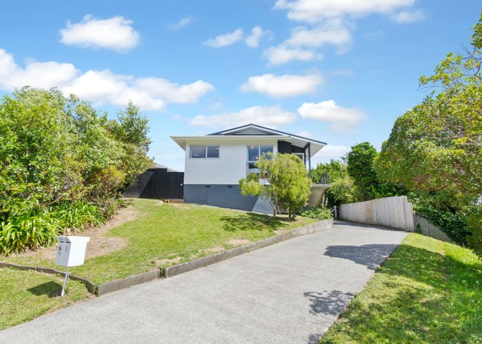  at 8A Beauly Grove, Papakowhai, Porirua