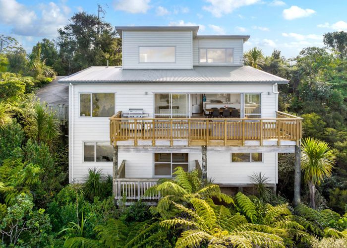  at 1100 Scenic Drive North, Swanson, Auckland