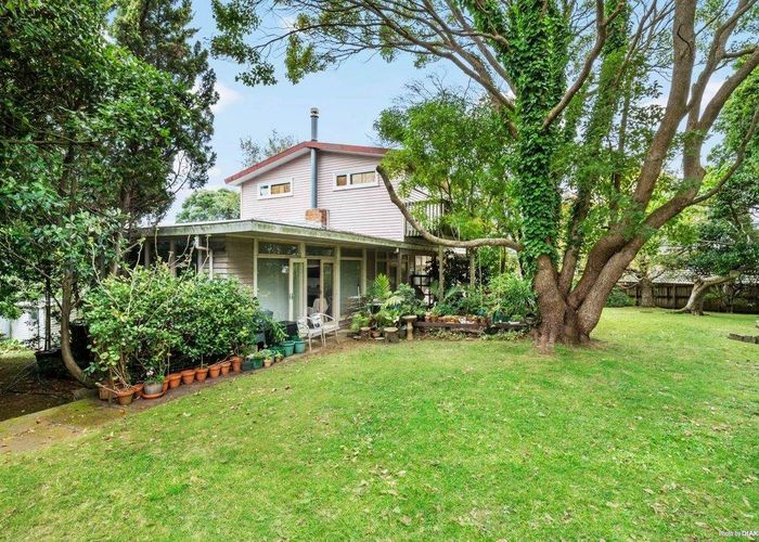  at 28 Great South Road, Manurewa, Manukau City, Auckland