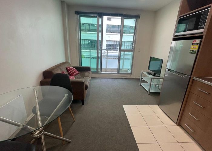  at 310/85 Beach Road, Auckland Central, Auckland