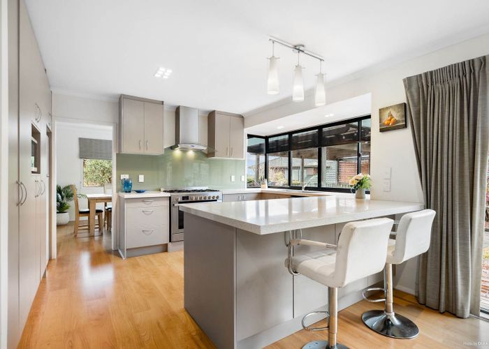  at 15 Orangewood Drive, Northpark, Manukau City, Auckland