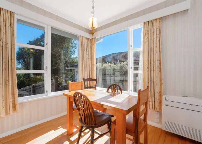  at 21 Gray Avenue, Paraparaumu Beach, Kapiti Coast, Wellington