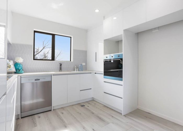  at 3/418 Richardson Road, Mount Roskill, Auckland
