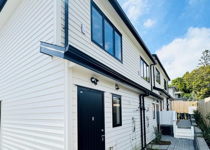  at 5/2 Chapman Road, Te Atatū Peninsula, Auckland