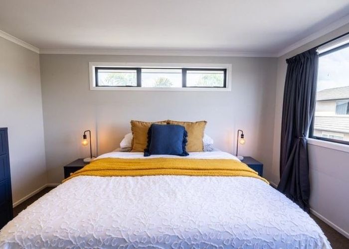  at 16 Durham Heights, Flagstaff, Hamilton