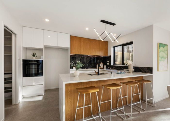  at 16 Millstream Drive, Henderson, Waitakere City, Auckland