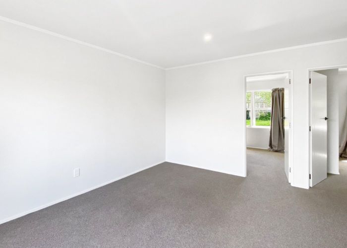  at 2/60 Gowing Drive, Meadowbank, Auckland