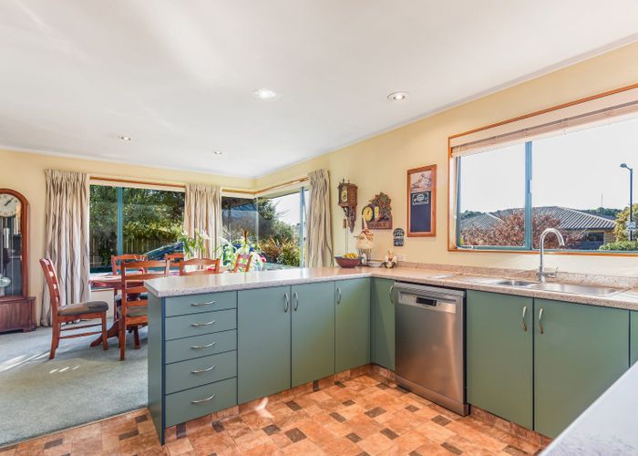  at 7 Stagg Place, Brightwater