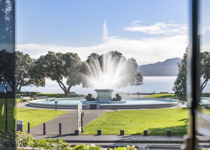  at 4/45 Tamaki Drive, Mission Bay, Auckland