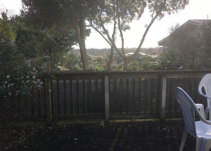  at 10 Pine Ridge Terrace, Waikanae Beach, Waikanae