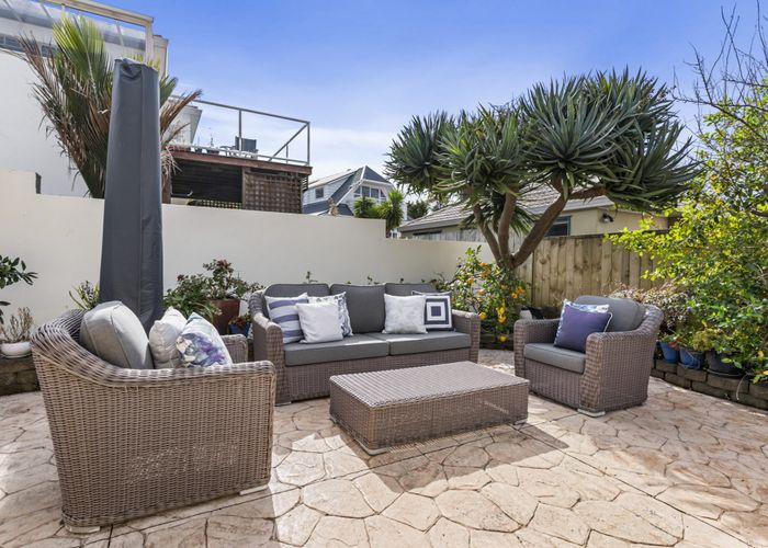  at 6B Tui Street, Torbay, Auckland