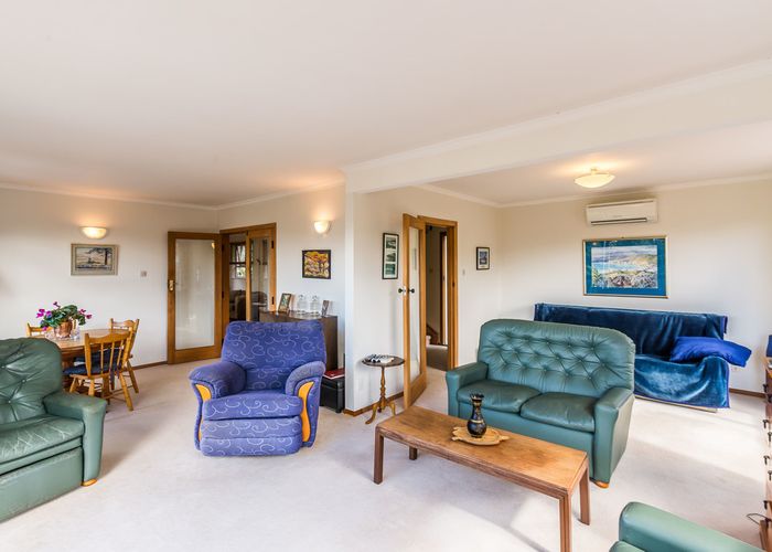  at 11 Spencer Street, Crofton Downs, Wellington