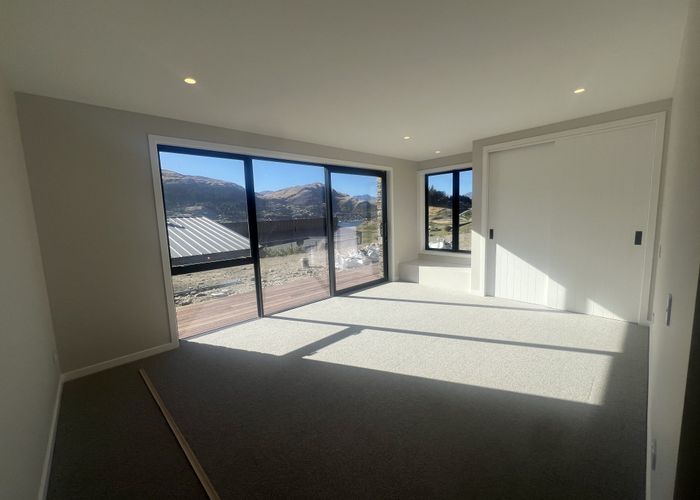  at 4 Red Deer Rise, Kelvin Heights, Queenstown